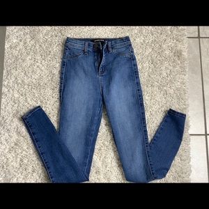 High waisted jeans